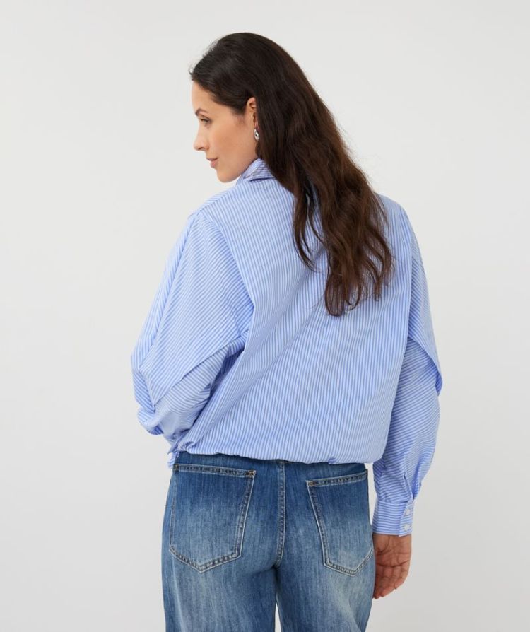  BLUE/WHITE