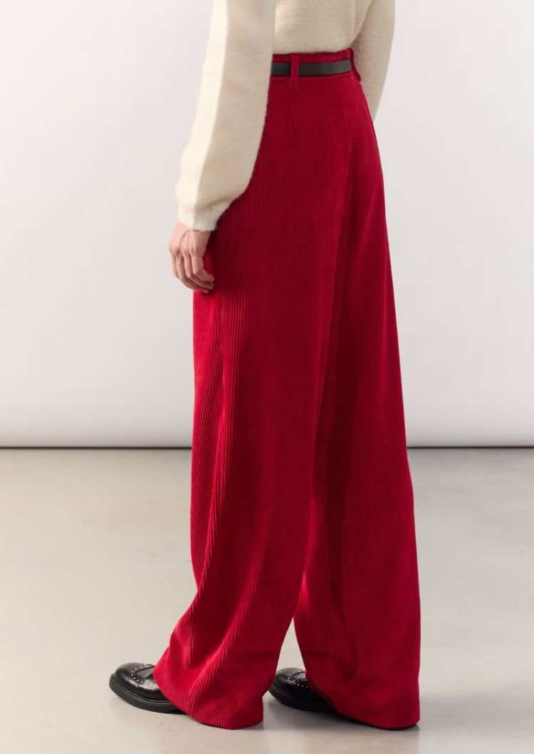 YURVL 010 RED